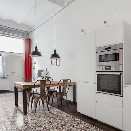 Stylish Apartment With Terrace For Couple Or Family Barcelona Exterior photo